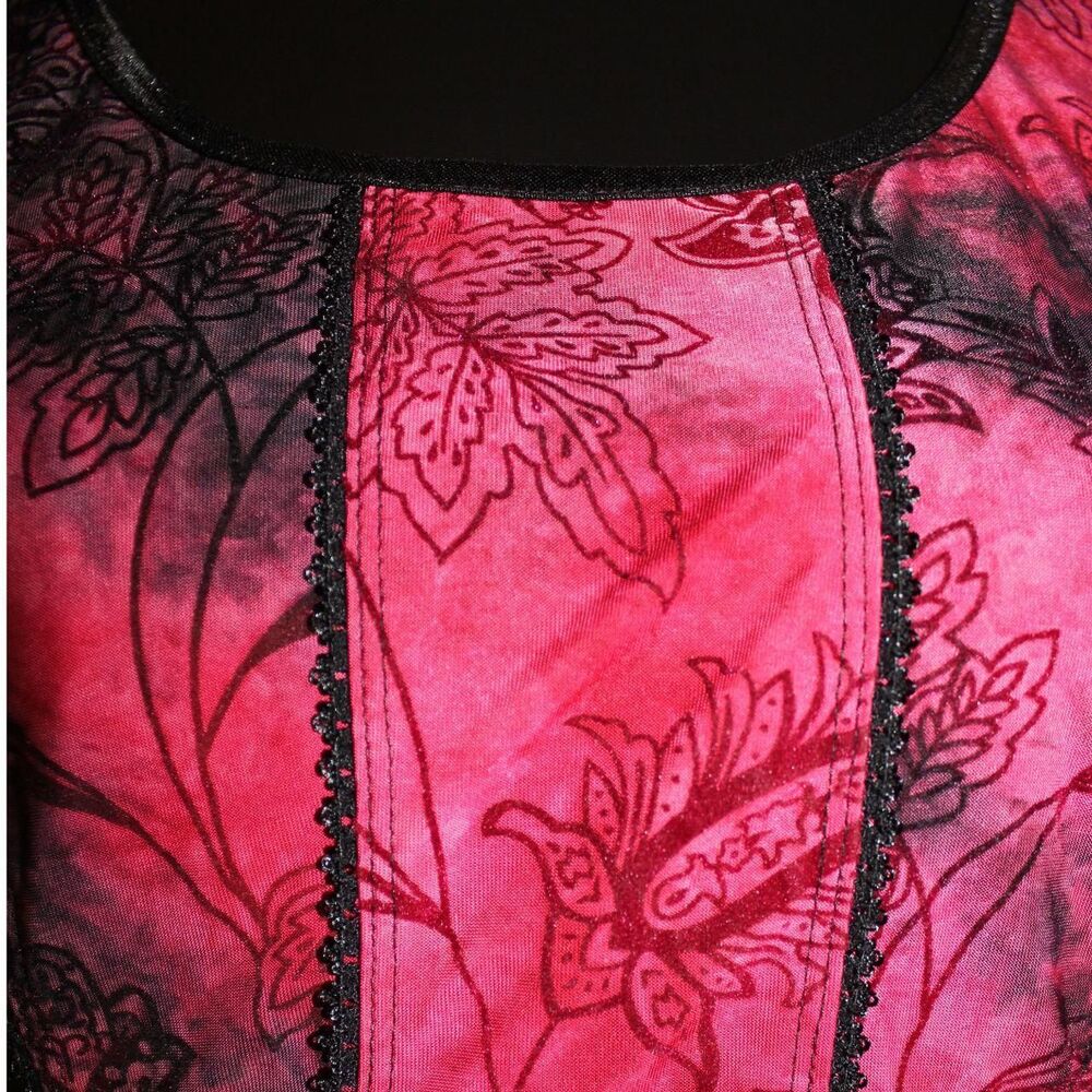 Dressbarn Women's Red and Black Blouse - Picture 3 of 8